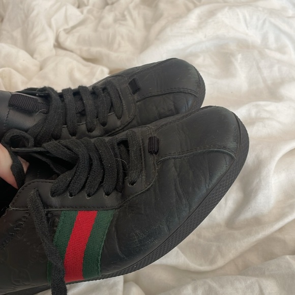 Gucci woman’s black sneakers used with ware - Picture 7 of 8